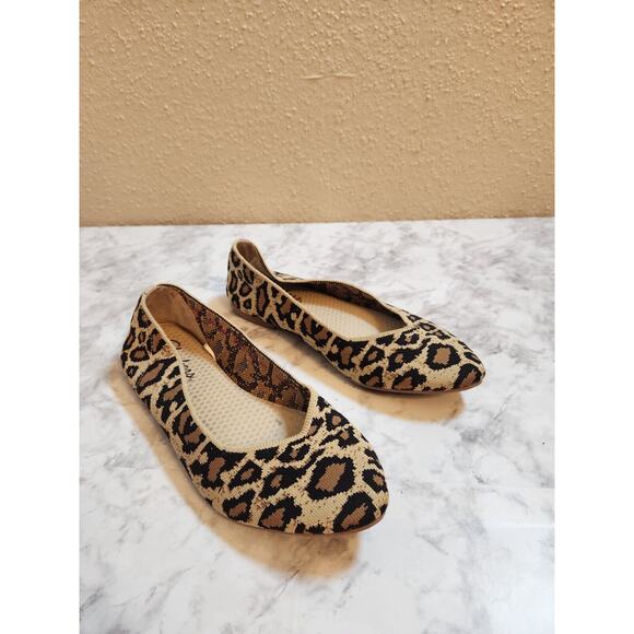 Skechers Shoes - Skechers Women's Cleo Claw Leopard Print Memory Foam Slip on Comfort Flats 9